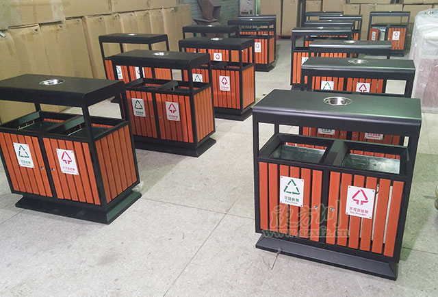 天津更新鋼木垃圾箱、細微之處盡顯文明